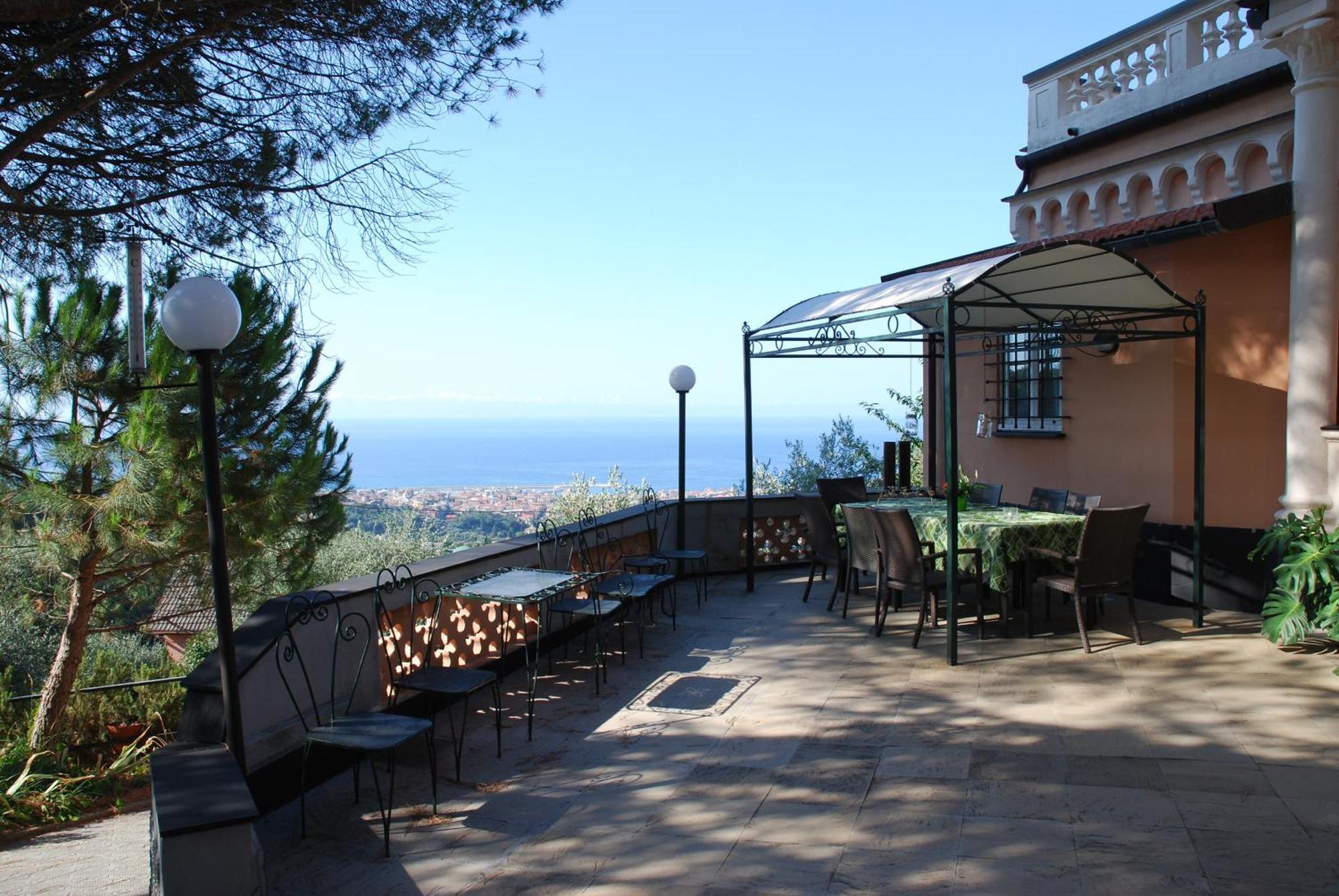 Villa Rocca Leivi Bagian luar foto